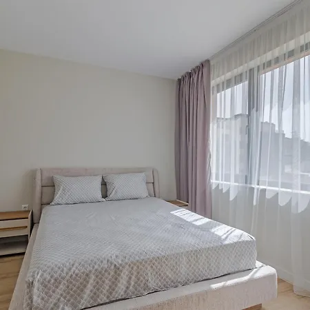 Apartment Luxury Oasis Near The Sea