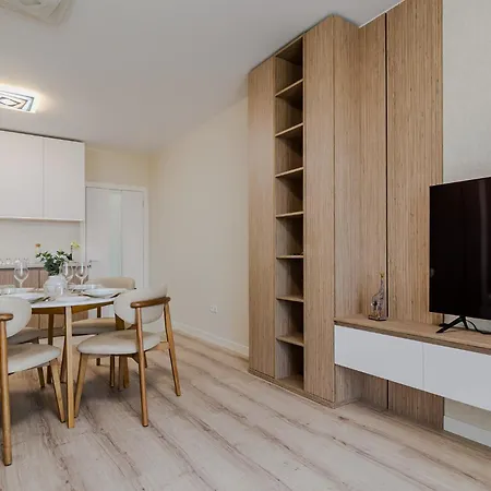 Luxury Oasis Near The Sea Apartment *